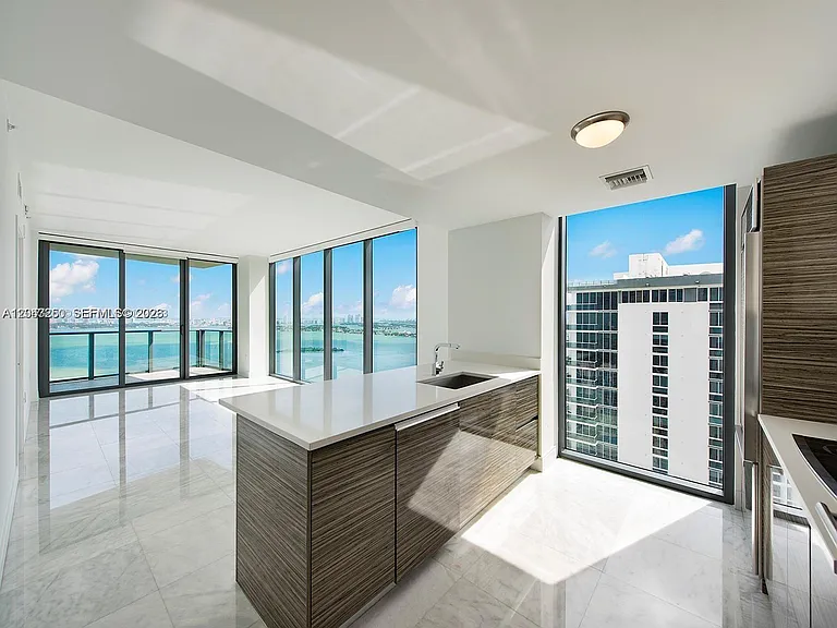 460 NE 28th St #3608 — Photo 25