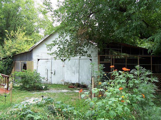 20x43 barn with screened porch & workshop area