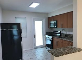 2100 SW 47th St #4, Fort Lauderdale, FL 33312