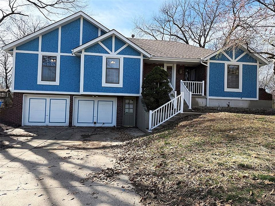 1st image of 1701 SW White Oak Ln