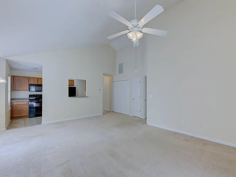 184 Ivy Square Dr — Photo 7