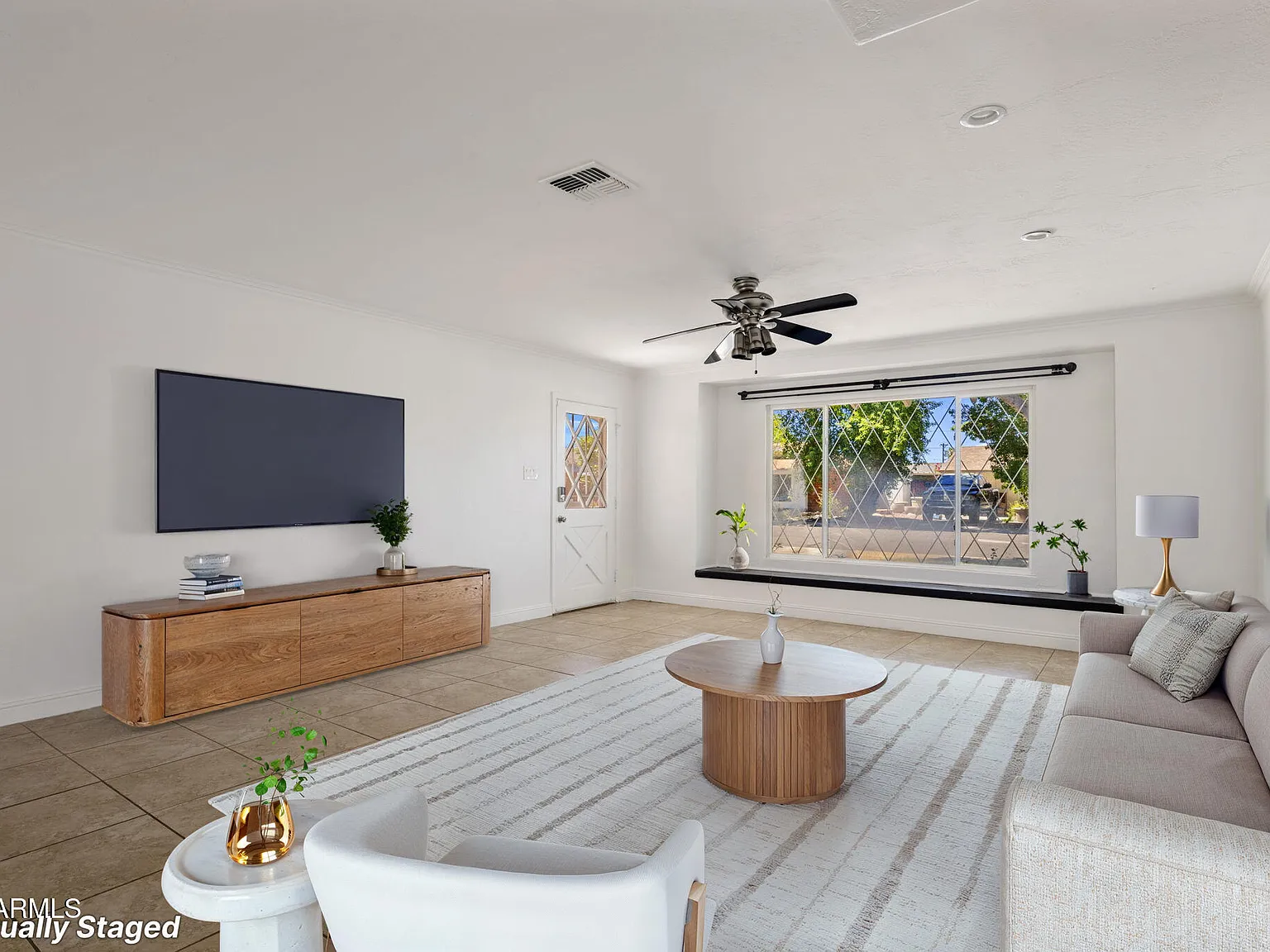 3 bed, 2.0 bath, 1416 sqft, $2,950 — Photo 3