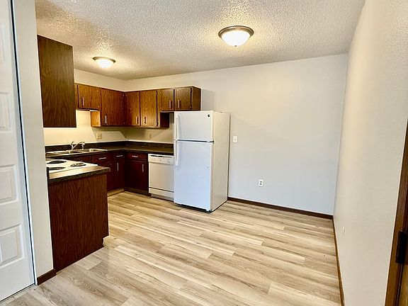 3rd image of 1035 5th Ave NW APT 6