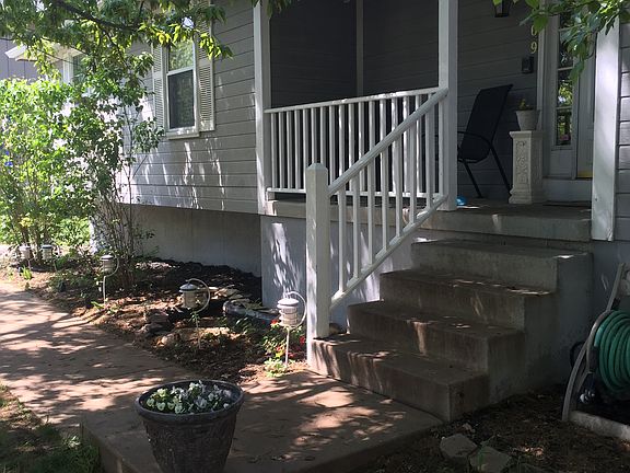 Covered front door/porch