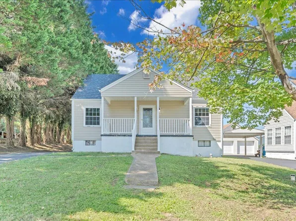 2052 Kenwood Blvd SE, Roanoke, VA 24013