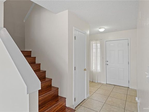 3rd image of 4203 San Esteban St