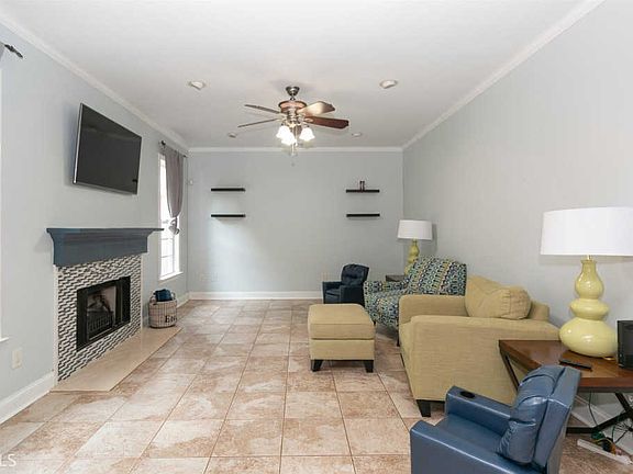 2nd image of 23 Eisenhower Ct