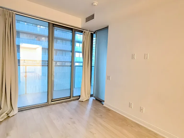 50 Charles St E #2607 — Photo 6