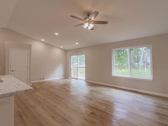 5th image of 3781 PEAR LANE