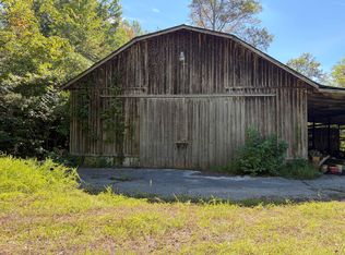 9999 Mountain View Rd, Williamsburg, KY 40769