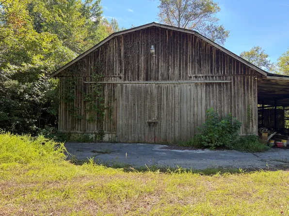 9999 Mountain View Rd, Williamsburg, KY 40769