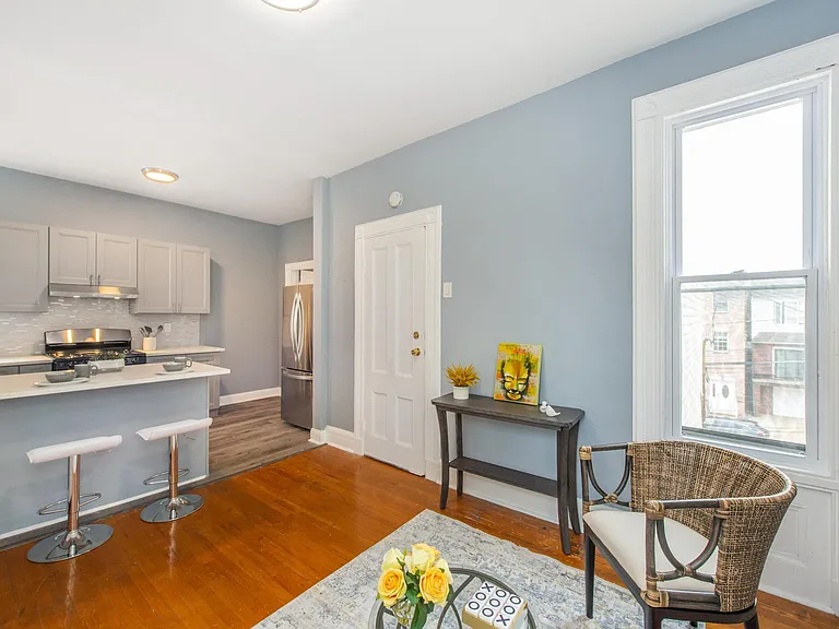 205 Hutton St #2 — Photo 1
