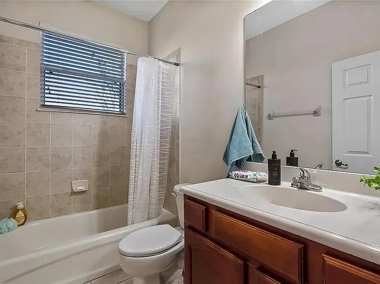 13036 Baybrook Ln — Photo 17