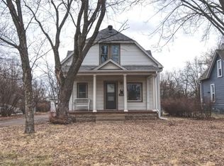 2737 3rd St, Eau Claire, WI 54703