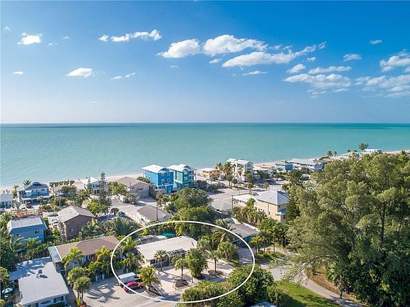 4th image of 1130 Gulf Blvd APT A