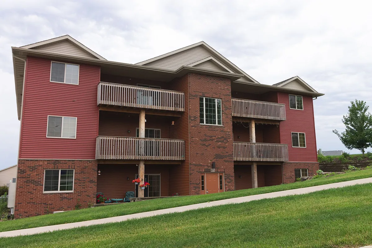 Building Photo - Willow Ridge Apartments
