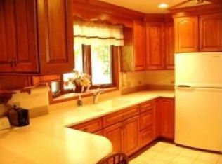 38W426 McDonald Rd, Elgin, IL 60124