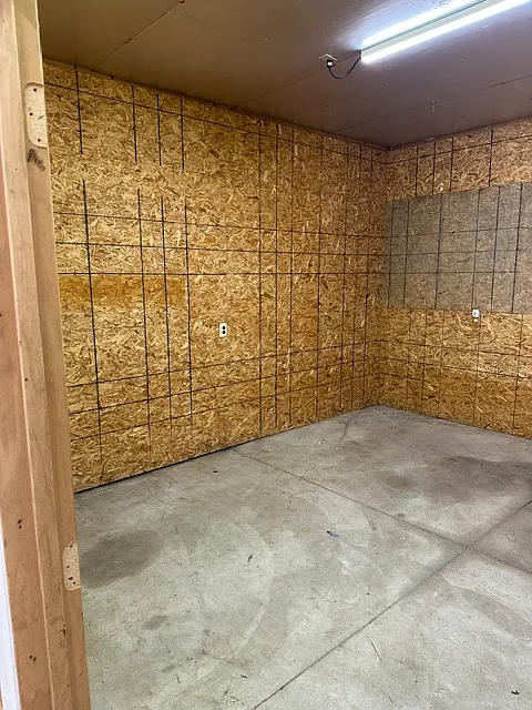 Studio, 1081 sqft, $1,000 — Photo 3
