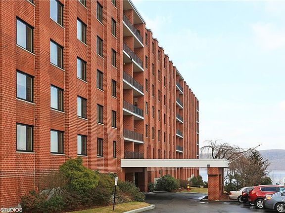 2nd image of 16 Rockledge Ave APT 2K1