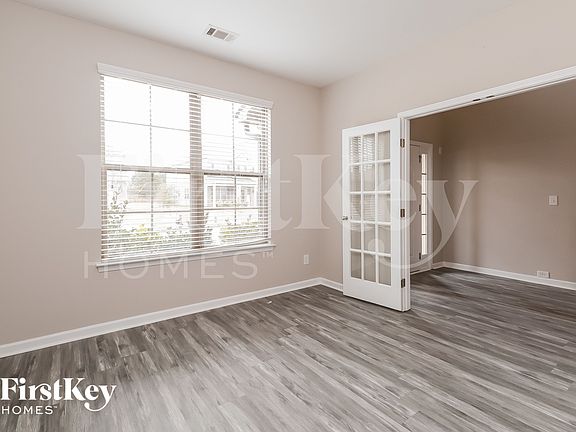 3rd image of 175 Craines Vw