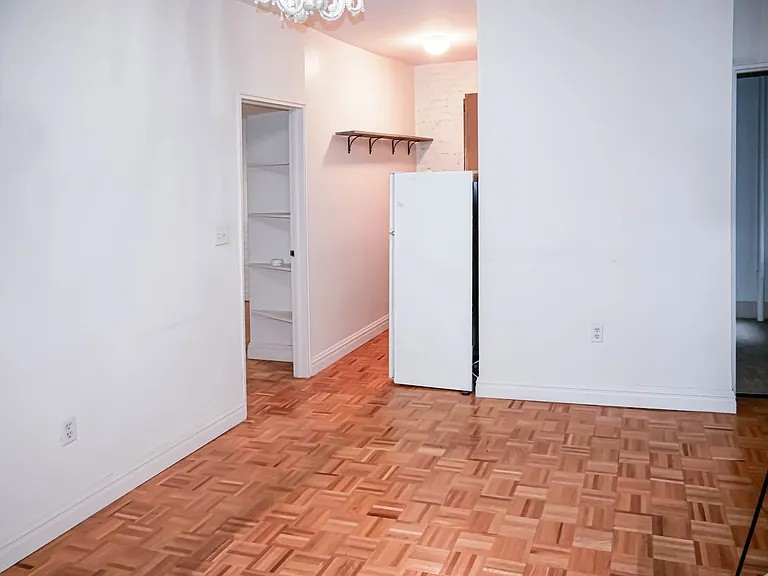 210 E 67th St #20 — Photo 4