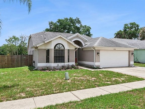 2nd image of 1574 MARGARETE CRESCENT DRIVE