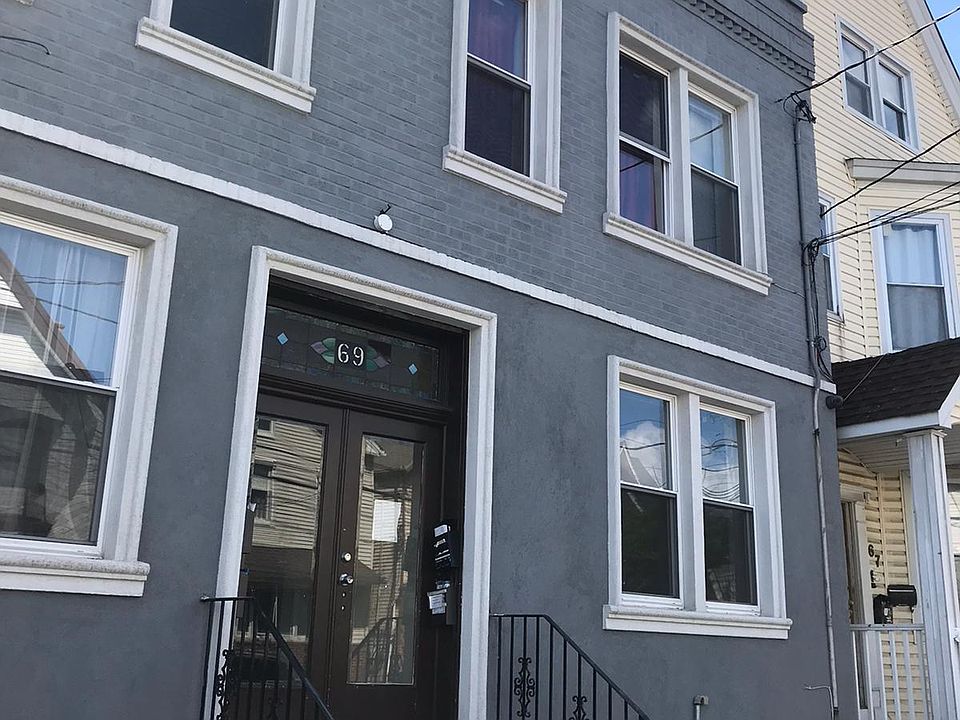 1st image of 69 Ann St Floor 1