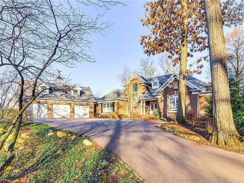 585 Surfside Dr, Coventry Township, OH 44319 Zillow