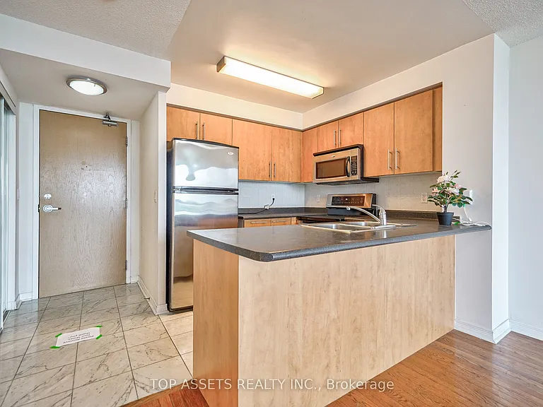 509 Beecroft Rd #1908 — Photo 10