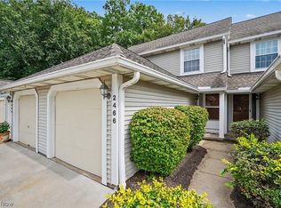 2466 Wrens Dr S, Stow, OH 44224