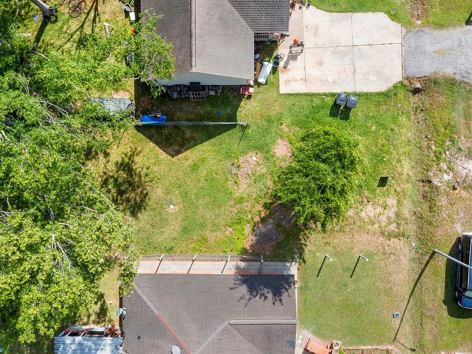 1st image of 7609 Red Robin Ln