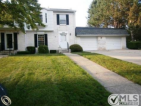 HILLENDALE FRONT.JPG