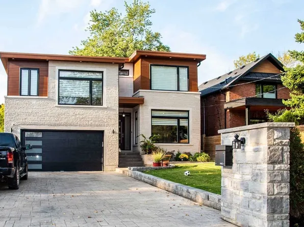 11 Walnut Cres, Toronto, ON M8W 2Z9