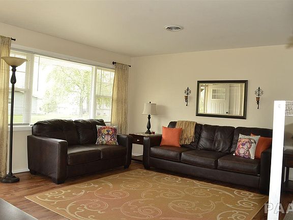 5th image of 1921 W Daytona Dr