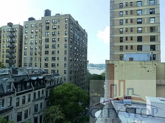 Rented by City Stop Realty | media 5