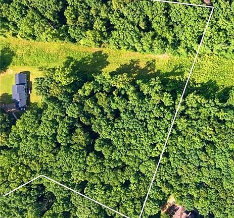 4th image of 453 Rock Store Rd