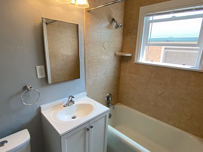3824 Fourth Avenue — Photo 10