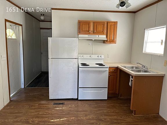 2nd image of 1651 Dena Dr