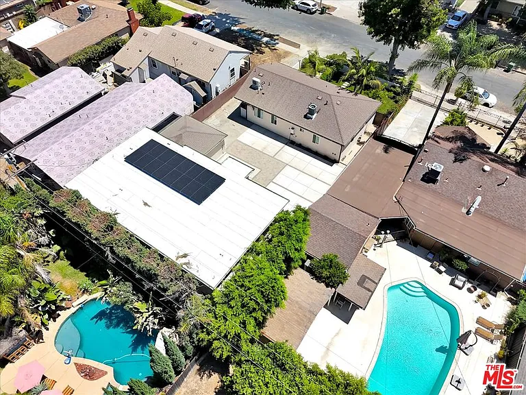 6913 1/2 Encino Ave #UPPER — Photo 42