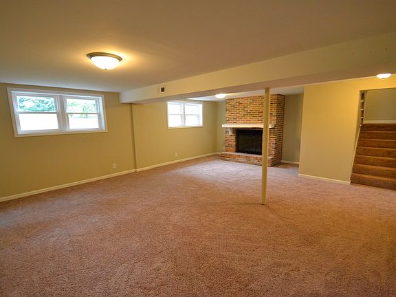 4th image of 1316 Carlson Dr