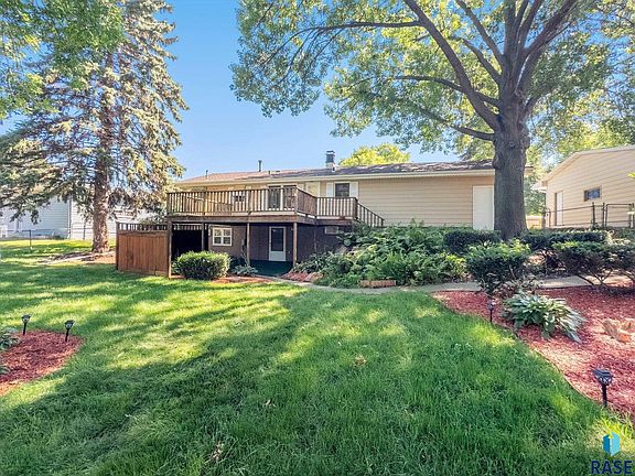 5th image of 1305 S Dale Dr