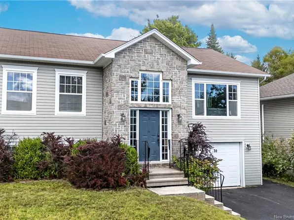30 Brown Blvd, Fredericton, NB E3A 0E4