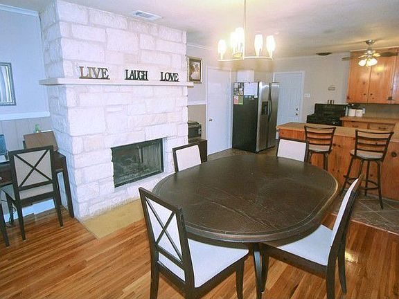 5th image of 15203 Sophie Dr