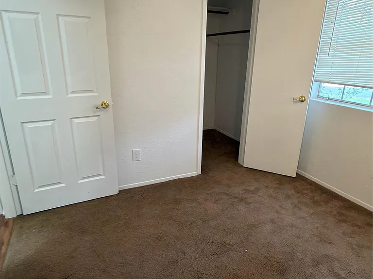 5601 Porsche Ln — Photo 31