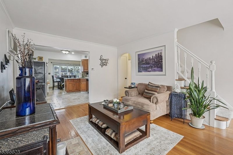 1st image of 52 Noel Dr