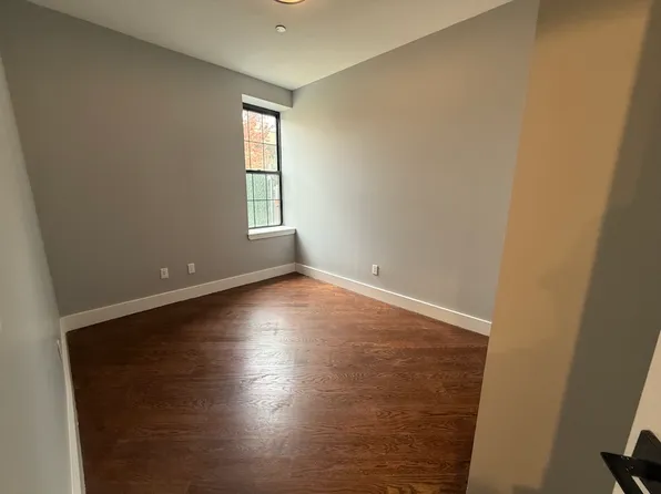 35 Claver Place image 13 of 15