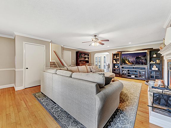 4th image of 7120 Dogwood Dr