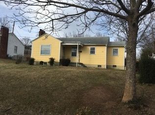 508 Lee Cir, Johnson City, TN 37604