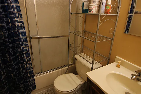 Rented by Target Realty Group | media 11