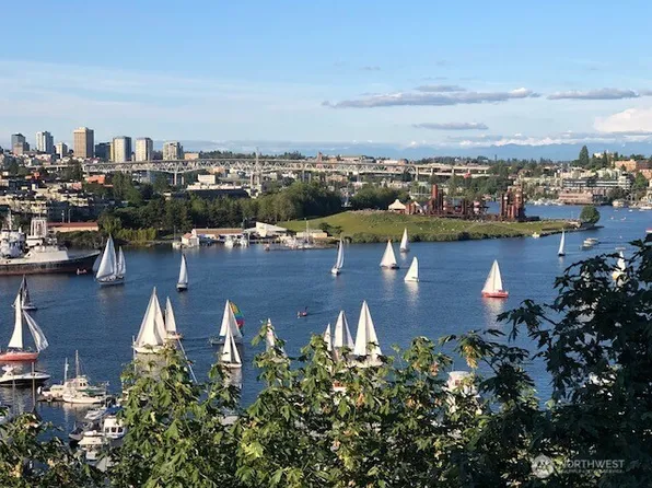 2500 Dexter Avenue N #C, Seattle, WA 98109